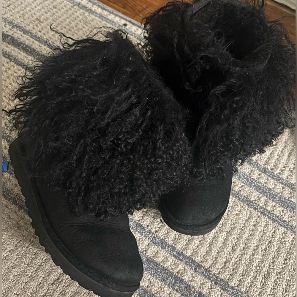 Women’s UGG Classic Short Mongolian Cuff